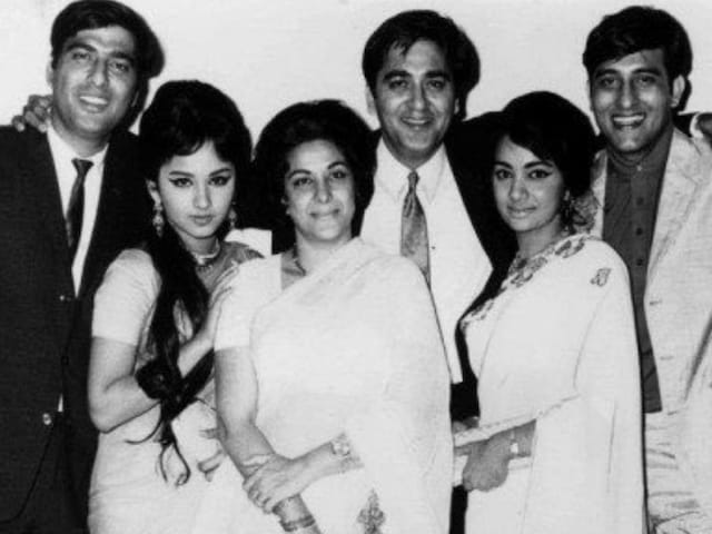 Unfortunate Hasina, widowed actress at 25 years old, desolate vermilion at the age of 37 Unfortunate Hasina, widowed actress at 25 years old, desolate vermilion at the age of 37