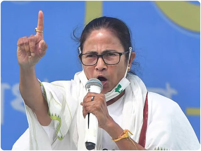 EC पिछले दरवाजे से NRC लागू करने की कोशिश में, ममता बनर्जी का बड़ा आरोप EC पिछले दरवाजे से NRC लागू करने की कोशिश में, ममता बनर्जी का बड़ा आरोप