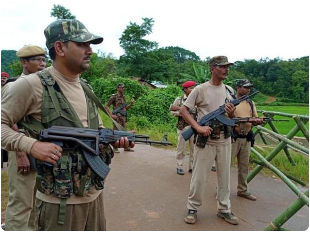 12 क्षेत्रों में 890 किमी लंबी सीमा पर विवाद, असम-मेघालय बॉर्डर पर अचानक टेंशन 12 क्षेत्रों में 890 किमी लंबी सीमा पर विवाद, असम-मेघालय बॉर्डर पर अचानक टेंशन