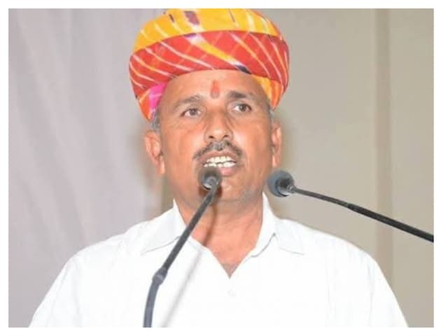 भाजपा नेता शैतान सिंह ने पूछा-राष्ट्रपति मारास के साथ तैयार हैं? कांग्रेस भड़क गई भाजपा नेता शैतान सिंह ने पूछा-राष्ट्रपति मारास के साथ तैयार हैं? कांग्रेस भड़क गई