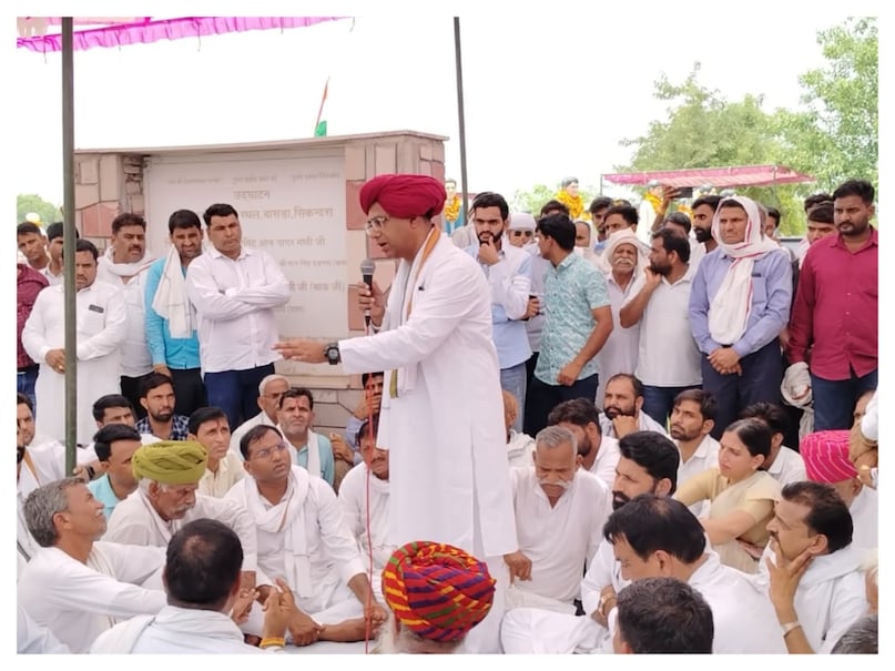 राजस्थान सरकार ने मांगों को स्वीकार कर लिया था, विजय जैनस्ला भी खुश थे, फिर अचानक एक गुर्जर आरक्षण आंदोलन क्यों हुआ था 2 MixCollage 07 Jun 2025 05 07 PM 7507 2025 06 357dec7c18dc46d0a0239587eda021d0