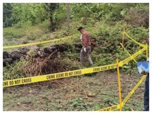 2 -वर्ष के रिश्ते का खूनी अंत, प्रेमी ने प्रेमिका को मारा और उसे बोरी में दबाया! 2 -वर्ष के रिश्ते का खूनी अंत, प्रेमी ने प्रेमिका को मारा और उसे बोरी में दबाया!