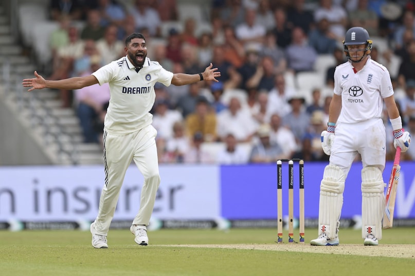 Mohammad Siraj dismissed Ben Stokes. 