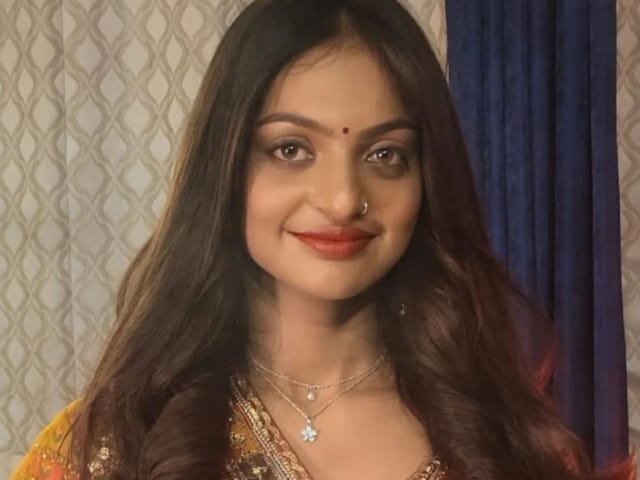 How much Monalisa with Mahakumbh is earning? Boli- Mahakal, Ganga Maiya is blessed ..