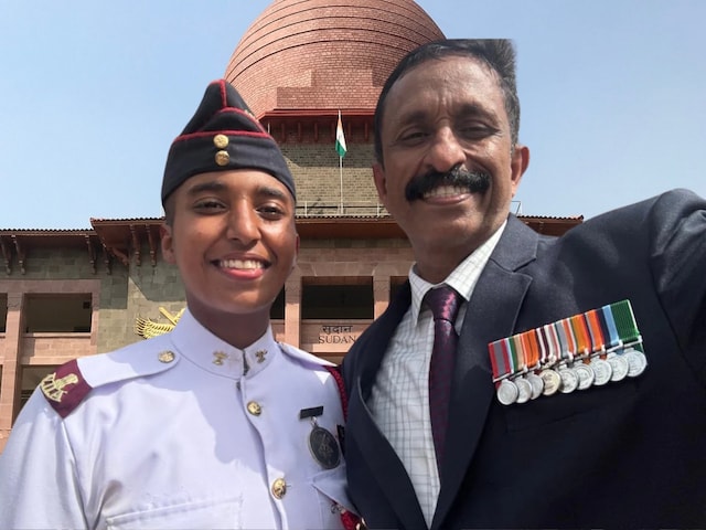 जहां पिता ने सेवा छोड़ी, वहीं से बेटी ने जिम्मेदारी संभाली, बरकरार रखीं विरासत जहां पिता ने सेवा छोड़ी, वहीं से बेटी ने जिम्मेदारी संभाली, बरकरार रखीं विरासत
