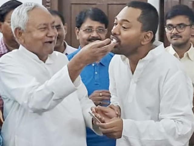 नीतीश के बेटे निशांत लड़ेंगे चुनाव या पिता की तरह बैकडोर से करेंगे पॉलिटिक्स?