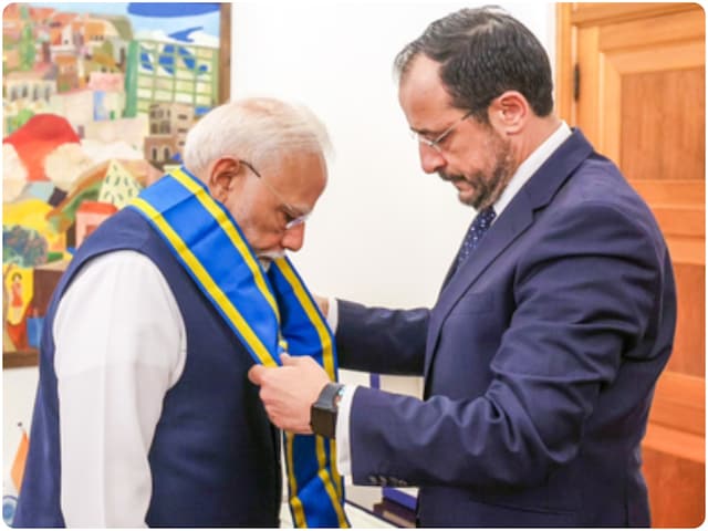 दुनिया में बढ़ी भारत की साख, 23 देश PM को सर्वोच्च नागरिक सम्मान से नवाज चुके दुनिया में बढ़ी भारत की साख, 23 देश PM को सर्वोच्च नागरिक सम्मान से नवाज चुके