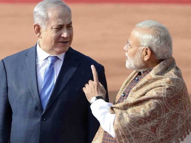 सिंदूर से राइजिंग लॉयन तक… एक जैसा मोदी- नेतन्याहू का स्टाइल, कांप गया दुश्मन! सिंदूर से राइजिंग लॉयन तक… एक जैसा मोदी- नेतन्याहू का स्टाइल, कांप गया दुश्मन!
