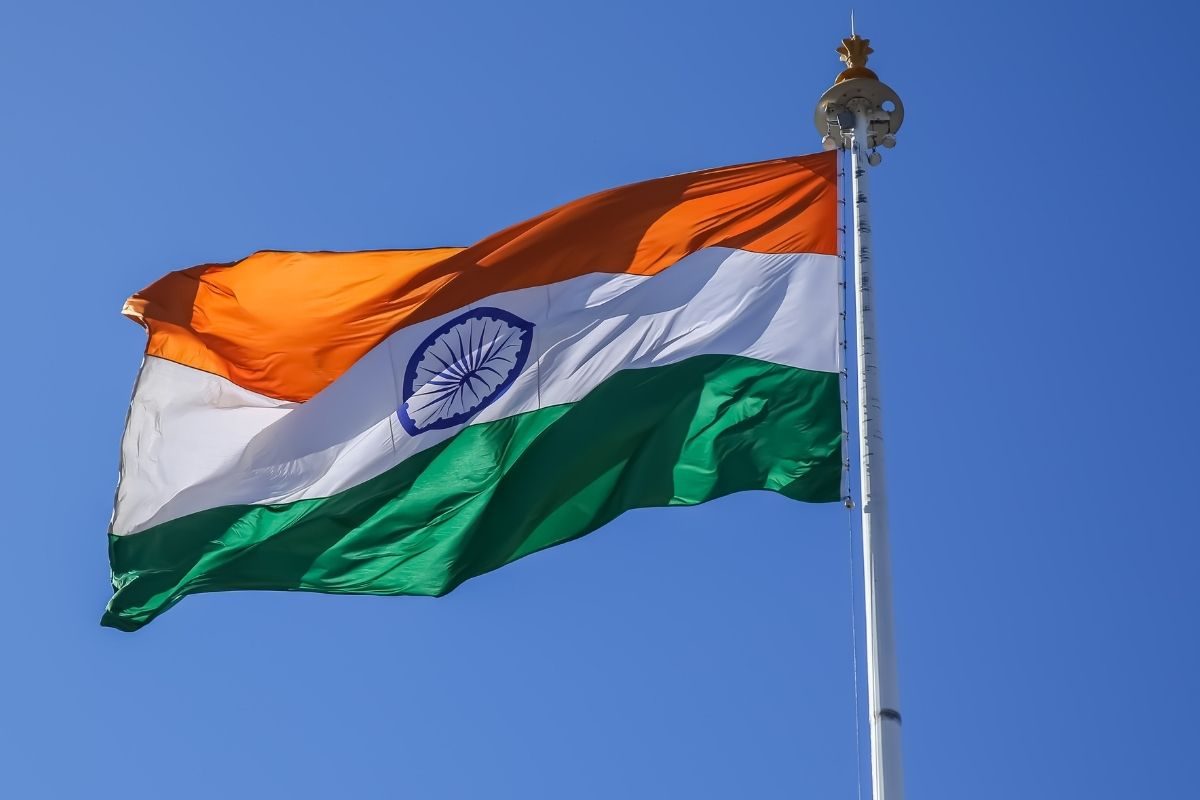 किसने तैयार किया राष्ट्रीय ध्वज कई बदलावों से गुजरकर 36 सालों में बना तिरंगा