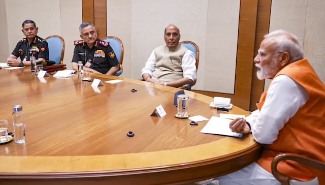ऑपरेशन सिंदूर: पाक के कितने फाइटर जेट ढेर, बहावलपुर मेन टारगेट... कब हुआ लॉक? ऑपरेशन सिंदूर: पाक के कितने फाइटर जेट ढेर, बहावलपुर मेन टारगेट... कब हुआ लॉक?