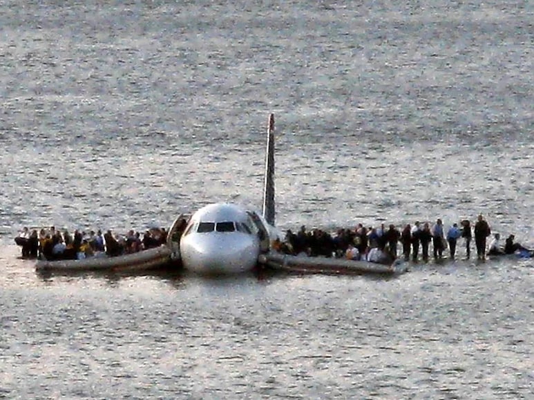 Ahmedabad Air India Plane Crash, अहमदाबाद एयर इंडिया प्लेन क्रैश, Air India crash, एयर इंडिया दुर्घटना, plane crash investigation, प्लेन क्रैश जांच, bird strike, बर्ड स्ट्राइक Ahmedabad Air India Plane Crash, अहमदाबाद एयर इंडिया प्लेन क्रैश, Air India crash, एयर इंडिया दुर्घटना, plane crash investigation, प्लेन क्रैश जांच, bird strike, बर्ड स्ट्राइक