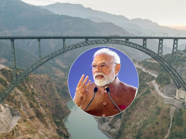 चिनाब ब्रिज, वंदे भारत, जुमे पर कश्मीर को 46 हजार करोड़ के तोहफे देंगे मोदी चिनाब ब्रिज, वंदे भारत, जुमे पर कश्मीर को 46 हजार करोड़ के तोहफे देंगे मोदी
