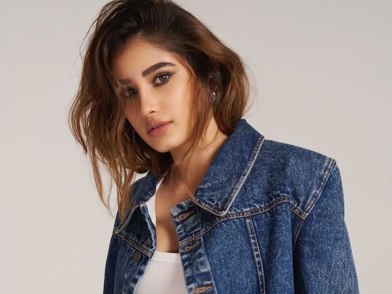 Aryan Khan, Ahaan Panday, Rasha Thadani, Aman Devgan, Shanaya Kapoor, Ibrahim Ali Khan, Sara Arjun, आर्यन खान, अहान पांडे, राशा थडानी, अमान देवगन, शनाया कपूर, इब्राहिम अली खान, सारा अर्जुन Aryan Khan, Ahaan Panday, Rasha Thadani, Aman Devgan, Shanaya Kapoor, Ibrahim Ali Khan, Sara Arjun, आर्यन खान, अहान पांडे, राशा थडानी, अमान देवगन, शनाया कपूर, इब्राहिम अली खान, सारा अर्जुन