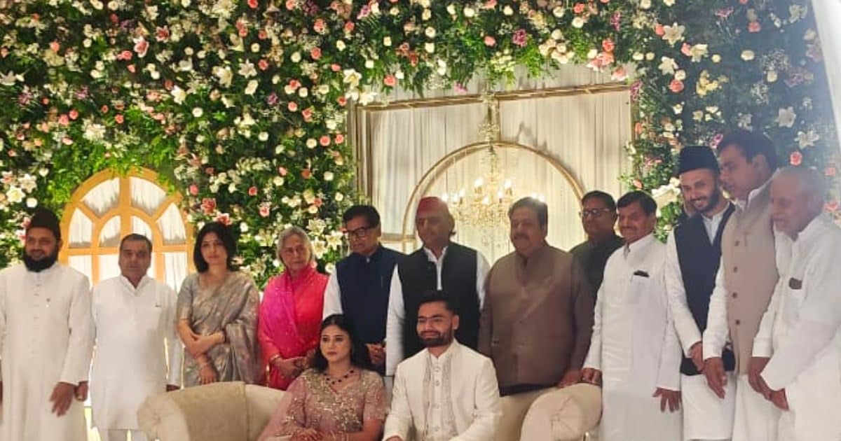 Rinku Singh Priya Saroj Engagement: रिंकू सिंह-प्रिया सरोज की सगाई में अखिलेश यादव, जया बच्चन शामिल