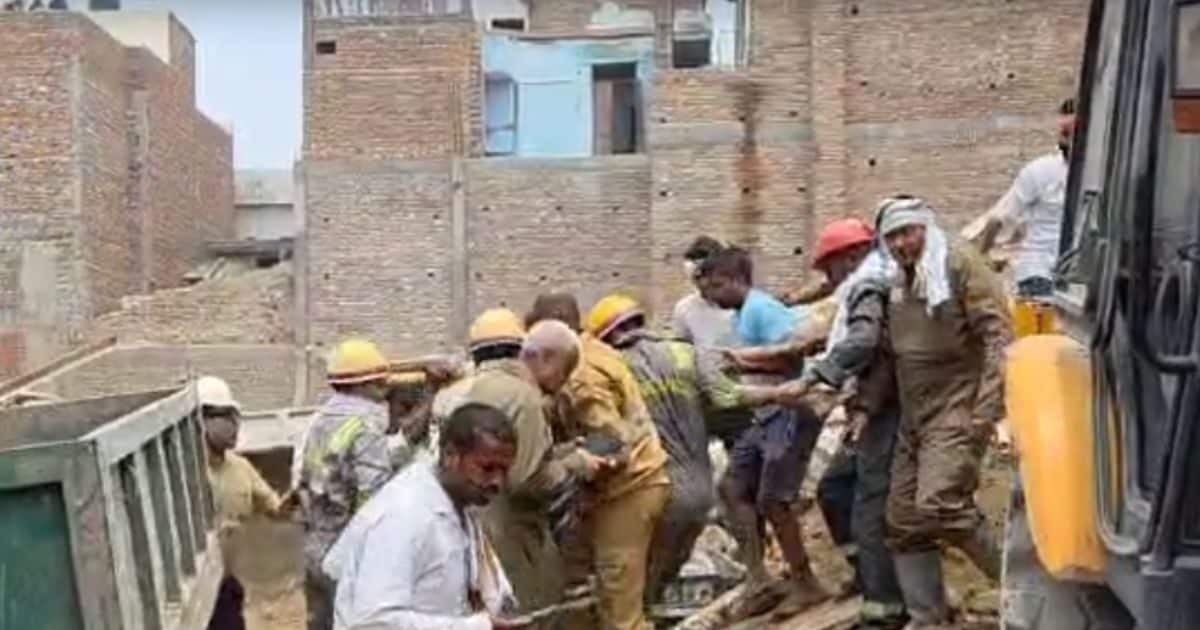 Mathura News: मथुरा में दर्दनाक हादसा, 6 मकान हुए जमींदोंज, 12 लोग दबे, रेस्क्यू ऑपरेशन शुरू