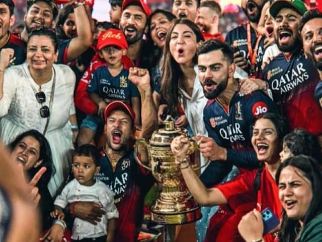RCB की हार से टूट लिया संन्यास, कोच बन लौटा और पहली बार में किया चमत्कार RCB की हार से टूट लिया संन्यास, कोच बन लौटा और पहली बार में किया चमत्कार