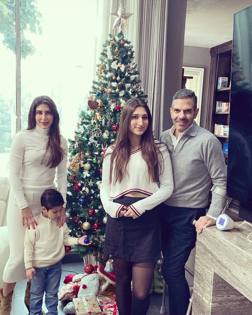 priya sachdev news, Sunjay Kapur 3rd wife priya sachdev, priya sachdev ex husband Vikram Chatwal, karisma kapoor, karisma kapoor ex husband sunjay kapur, प्रिया सचदेव, संजय कपूर की तीसरी पत्नी प्रिया सचदेव, प्रिया सचदेव पूर्व पति विक्रम चटवाल, करिश्मा कपूर, करिश्मा कपूर पूर्व पति संजय कपूर