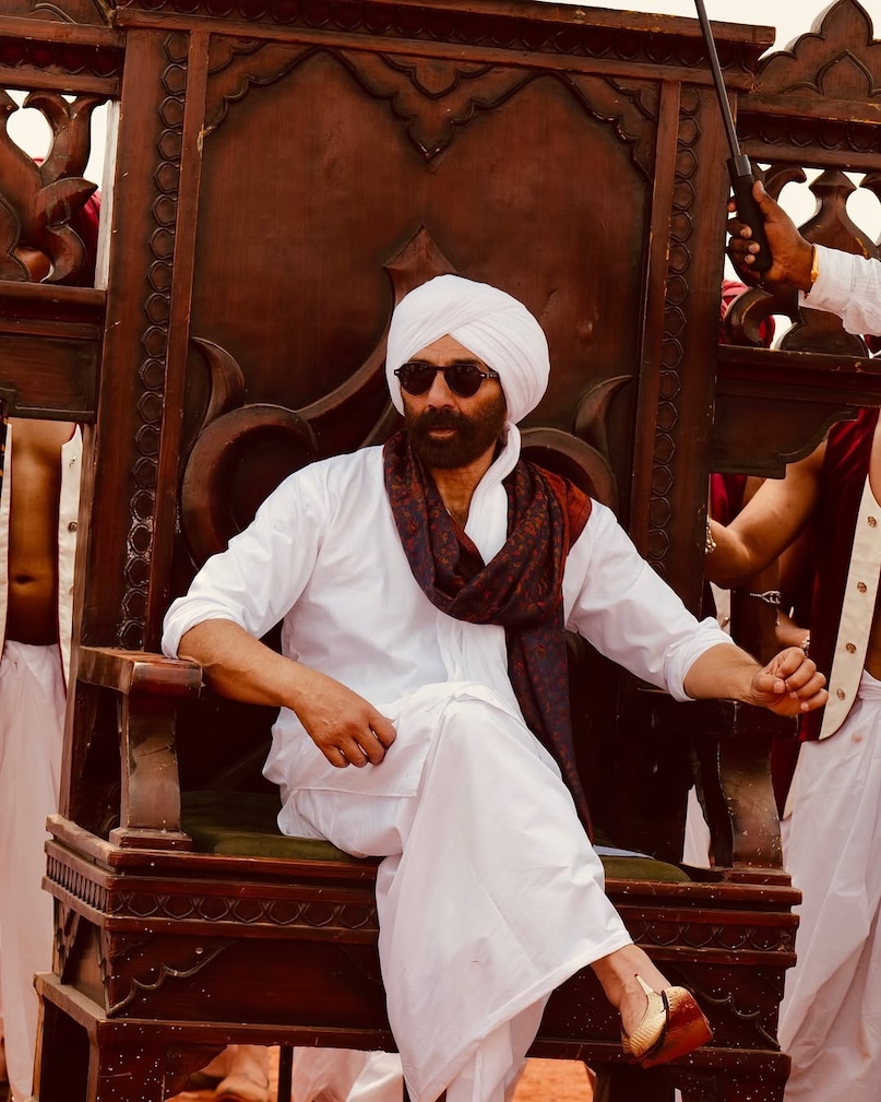 Sunny Deol, Sunny Deol News, Sunny Deol Movies, Box Office Collections, Sunny Deol on Fake Box Office Collections, Sunny Deol Age, Sunny Deol Father, Sunny Deol Father, Sunny Deol Border 2, Sunny Deol Jaat, Sani Deol, Sani Deol, Deol's film