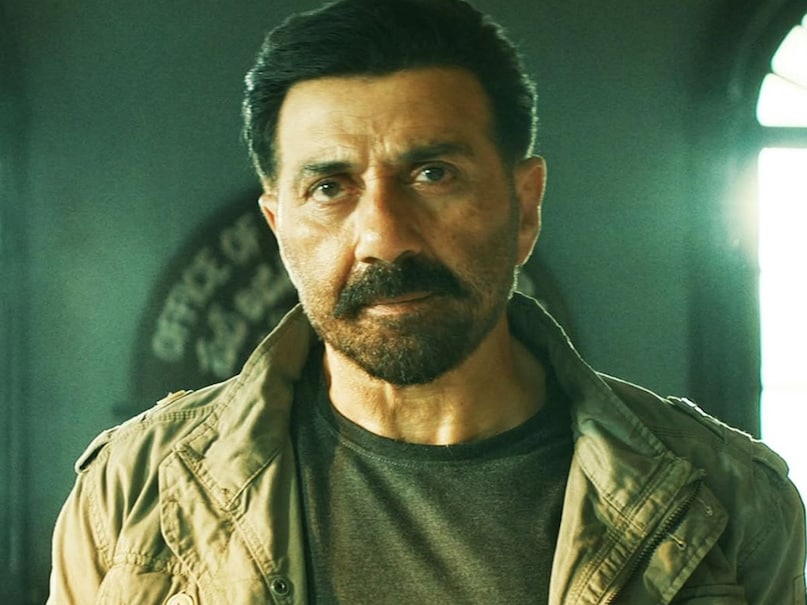Sunny Deol, Sunny Deol News, Sunny Deol Movies, Box Office Collections, Sunny Deol on Fake Box Office Collections, Sunny Deol Age, Sunny Deol Father, Sunny Deol Father, Sunny Deol Border 2, Sunny Deol Jaat, Sani Deol, Sani Deol, Deol's film