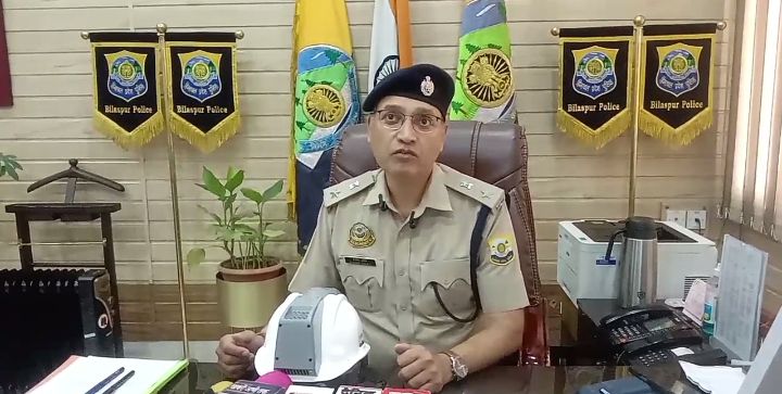 40 डिग्री में ट्रैफिक पुलिस के जवानों को कूल रखेगा AC हेलमेट जानिये कैसे