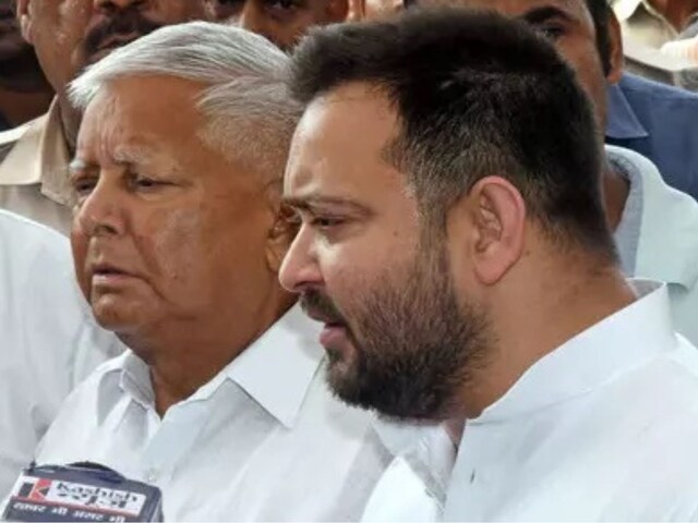 तेजस्वी को RJD सौंपते-सौंपते पीछे क्यों हट गए लालू यादव?पूरा सियासी खेल समझिये