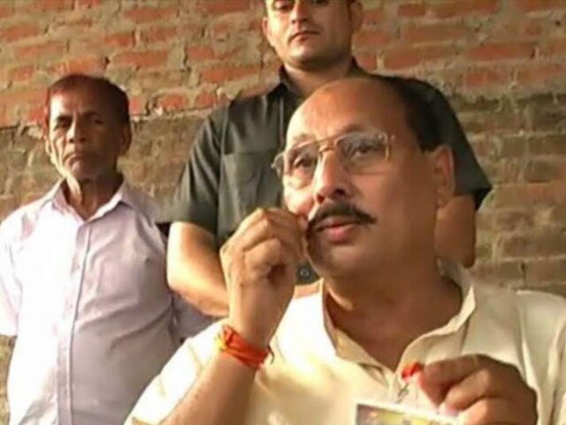 3800 का जुर्माना, एक साल की सजा, कोर्ट से रमाकांत यादव को बड़ा झटका