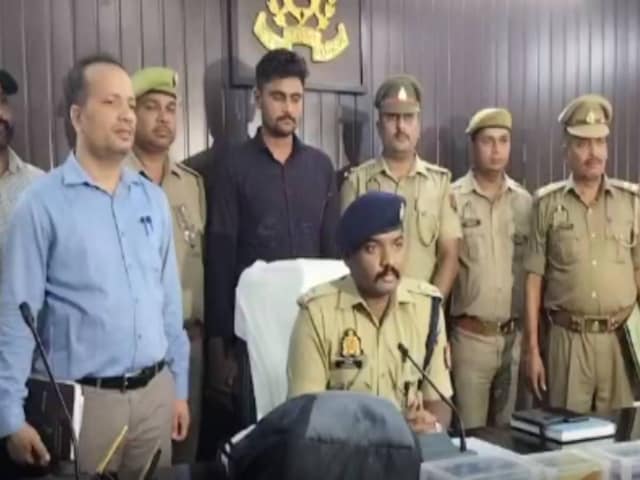 मुस्लिम युवक ने 14 महिलाएं को जाल में फंसाया, ट्रिक जान उड़ गई पुलिस की नींद मुस्लिम युवक ने 14 महिलाएं को जाल में फंसाया, ट्रिक जान उड़ गई पुलिस की नींद