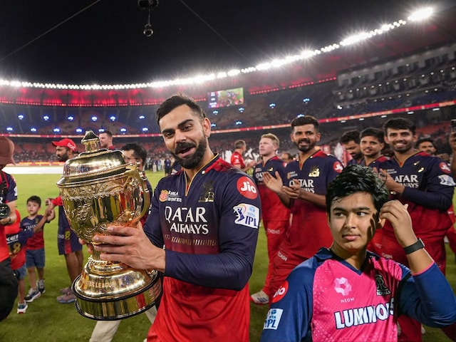 RCB को ट्रॉफी, वैभव को कार...IPL में अवार्ड्स की भरमार, किसे कौन सा पुरस्कार? RCB को ट्रॉफी, वैभव को कार...IPL में अवार्ड्स की भरमार, किसे कौन सा पुरस्कार?
