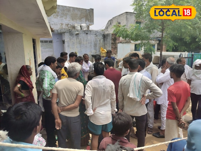 ढोले में उच्च तनाव तांडव ... वर्तमान में मारे गए 7 लोग, 21 भैंस की मृत्यु हो गई ढोले में उच्च तनाव तांडव ... वर्तमान में मारे गए 7 लोग, 21 भैंस की मृत्यु हो गई