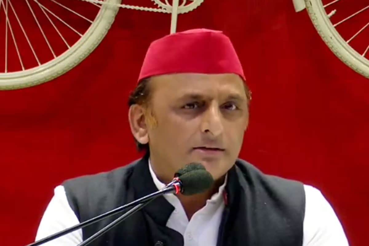 केवल समाजवादियों की ही सदस्यता रद्द की जा रही है...अखिलेश ने फिर चला PDA कार्ड