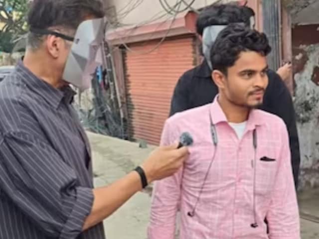 ‘हाउसफुल 5’ HIT या FLOP? जानने के लिए अक्षय कुमार ने खुद पहुंचे थिएटर के बाहर ‘हाउसफुल 5’ HIT या FLOP? जानने के लिए अक्षय कुमार ने खुद पहुंचे थिएटर के बाहर