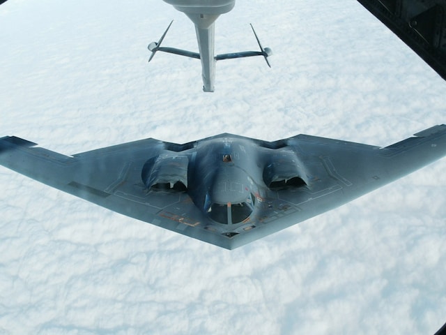 Four B-2 bomber departs from America, Donald Trump will erase Iran with a map! Four B-2 bomber departs from America, Donald Trump will erase Iran with a map!