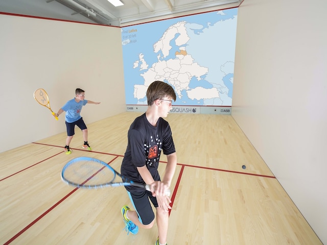 Goodnues for India ... Senthilkumar Asian Squash Championship in semi -finals