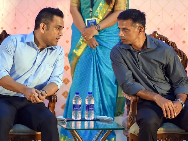 मैं इसी शहर से हूं, लोग क्रिकेट नहीं… बेंगलुरु हादसे के 7 दिन बाद क्या बोले राहुल द्रविड़? मैं इसी शहर से हूं, लोग क्रिकेट नहीं… बेंगलुरु हादसे के 7 दिन बाद क्या बोले राहुल द्रविड़?