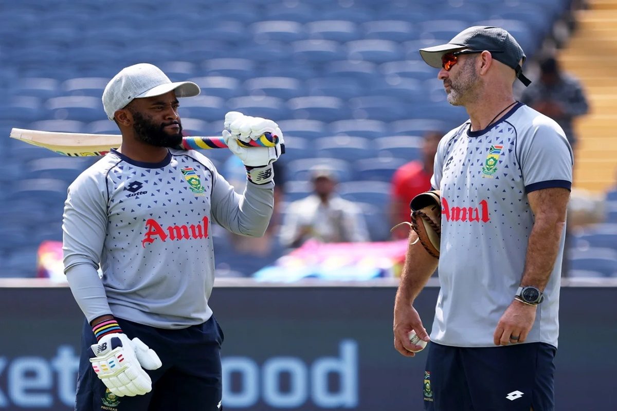 NZ ने इस वजह से बदला अपना कोच, साउथ अफ्रीका वाले दिग्गज को काम पर लगाया