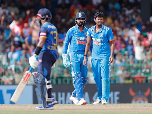 2016 में जूनियर WC, 18 में वनडे, 2021 में टेस्ट डेब्यू, कौन हैं ये क्रिकेटर 2016 में जूनियर WC, 18 में वनडे, 2021 में टेस्ट डेब्यू, कौन हैं ये क्रिकेटर
