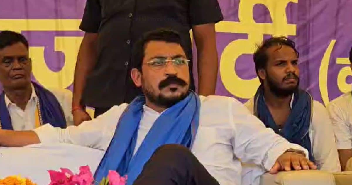 ‘गांव के सभी लोग अपराधी हैं, सबको जेल भेज दो…’, सिपाही हत्याकांड पर बोले चंद्रशेखर आजाद, उठाए कई सवाल