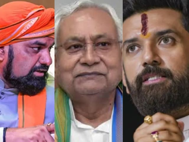 चिराग फ्रंट फुट पर, 243 की बात कर नीतीश को सांसत में डाला, उधर बीजेपी का 'खेल' चिराग फ्रंट फुट पर, 243 की बात कर नीतीश को सांसत में डाला, उधर बीजेपी का 'खेल'