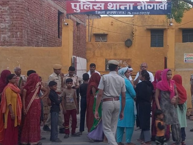 केवल ग्रामीण ऑनलाइन भुगतान करते थे, बच्चे भी गुप्त कमाए जाते थे! केवल ग्रामीण ऑनलाइन भुगतान करते थे, बच्चे भी गुप्त कमाए जाते थे!