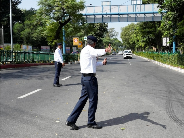 दिल्लीवालों ट्रैफिक पुलिस ने कर ली है पूरी तैयारी, GPS से ट्रैकिंग दिल्लीवालों ट्रैफिक पुलिस ने कर ली है पूरी तैयारी, GPS से ट्रैकिंग