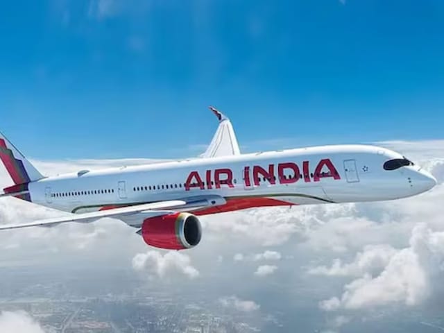 दिल्ली-वियतनाम फ्लाइट में खराबी, एक घंटे तक हवा में मंडराता रहा AI का विमान दिल्ली-वियतनाम फ्लाइट में खराबी, एक घंटे तक हवा में मंडराता रहा AI का विमान