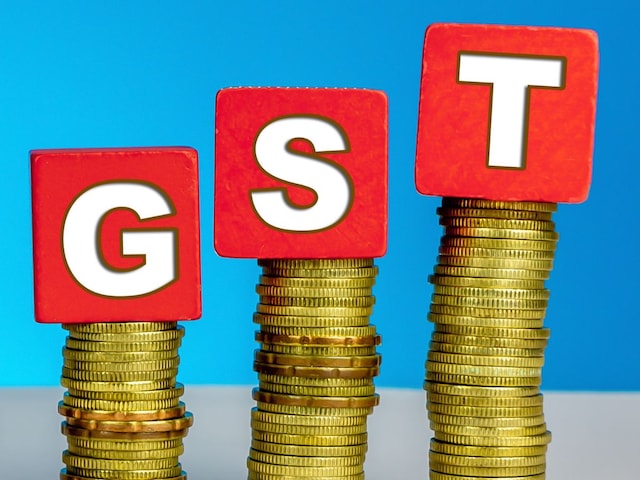 सरकार बनाएगी 60 फीसदी का जीएसटी स्लैब, किन उत्पादों पर होगा असर सरकार बनाएगी 60 फीसदी का जीएसटी स्लैब, किन उत्पादों पर होगा असर