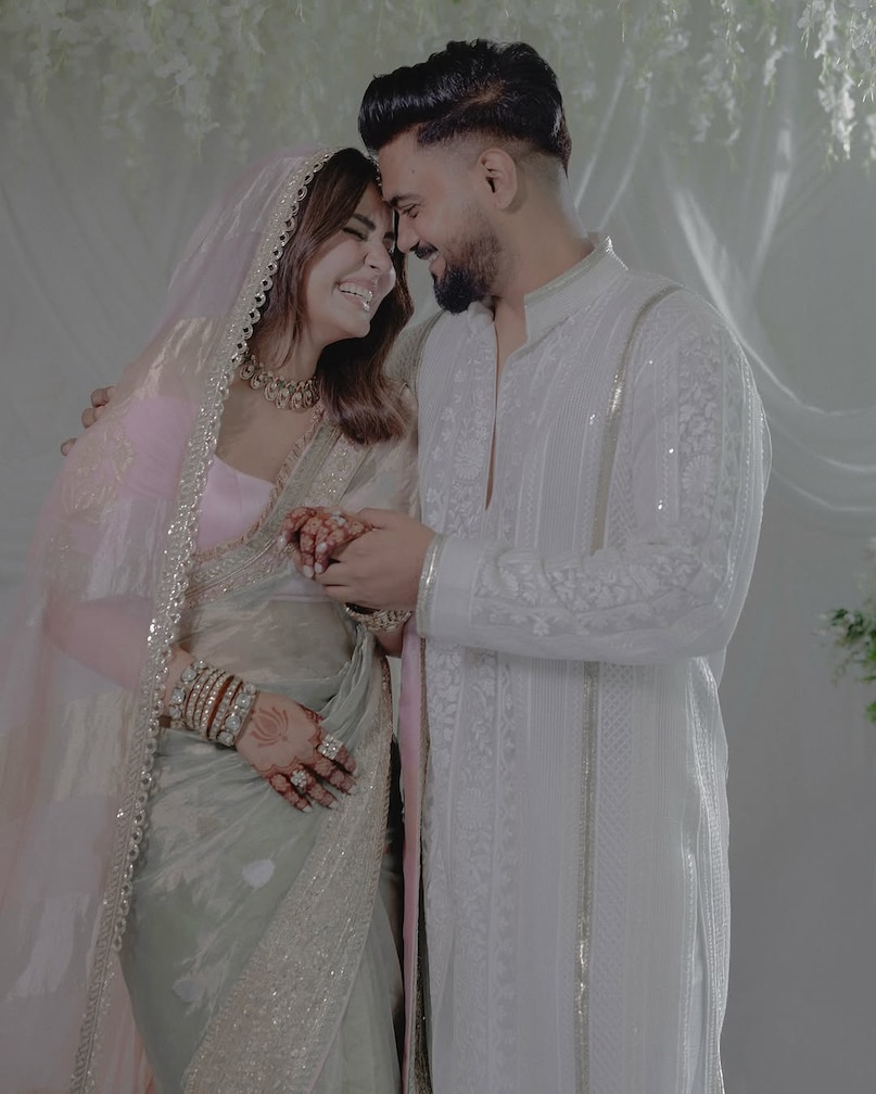 Hina Khan ties the Know with Boyfriend Rocky Dazzles in Opal Handloom Saree at Her Wedding See Picks Hina Khan ties the Know with Boyfriend Rocky Dazzles in Opal Handloom Saree at Her Wedding See Picks