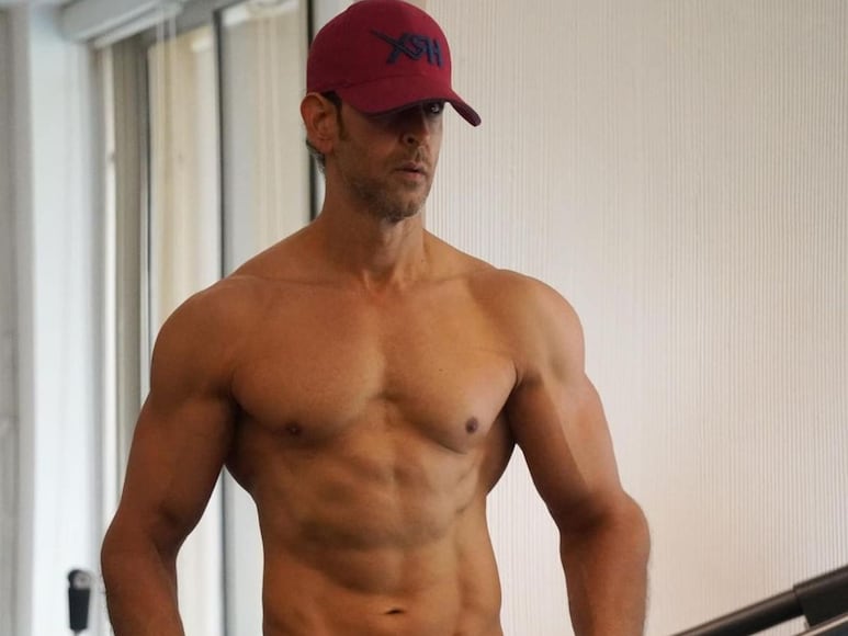 hrithik roshan age (1)-2025-06-7358b65ce87da9dd9620f7293aafedee