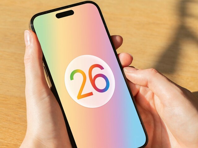 इन iPhones यूजर्स की हुई मौज, जानें क‍िस ड‍िवाइस को म‍िलेगा Apple iOS 26 अपडेट