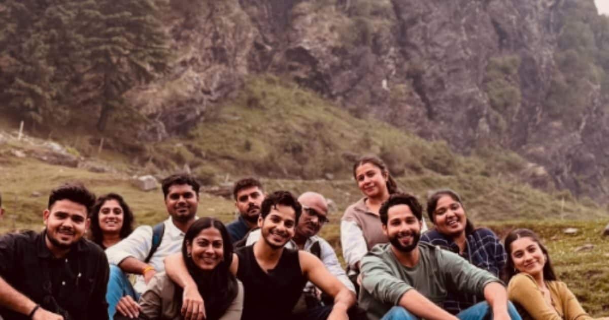 बॉलीवुड का ट्रैवल गैंग पहुंचा मनाली! पूजा हेगड़े बनीं ट्रिप की ‘थर्ड व्हील’, ईशान-सिद्धांत ने मचाई धूम