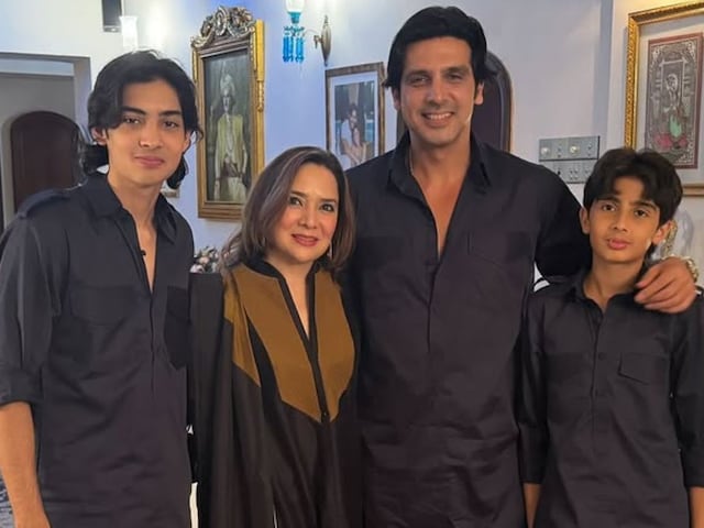 परिवार संग बकरीद मनाने के बाद जायद खान की फैंस से अपील, बोले- ‘जितना हो सके…’ परिवार संग बकरीद मनाने के बाद जायद खान की फैंस से अपील, बोले- ‘जितना हो सके…’