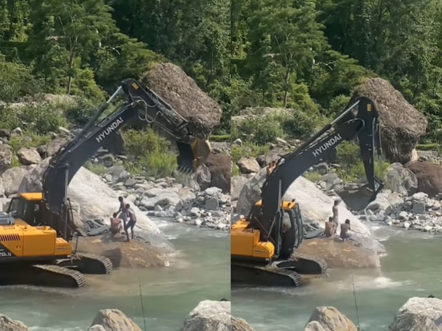 No excavation nor no heavy weight, yet JCB away from the heat of many people!