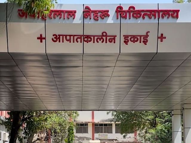 JLN अस्पताल में हड़कंप मच गया! ज्यूरिस्ट विभाग में वर्तमान, मरीज स्थानांतरित हो गए JLN अस्पताल में हड़कंप मच गया! ज्यूरिस्ट विभाग में वर्तमान, मरीज स्थानांतरित हो गए