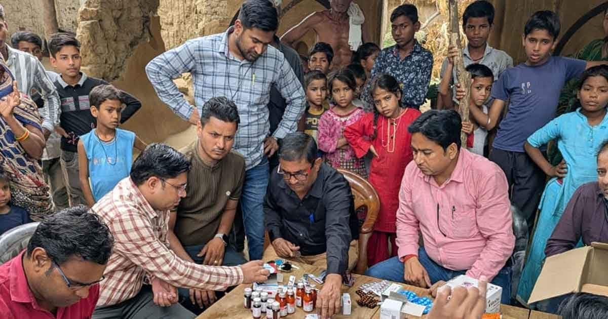 तेरहवीं का भोज खाकर 104 लोग हुए बीमार, दौड़ी-दौड़ी पहुंची मेडिकल टीम, कैंप लगाकर हुआ इलाज